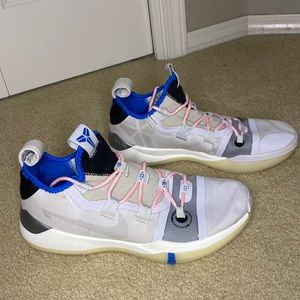 Kobe A.D. 2018 ‘Moon Particles’